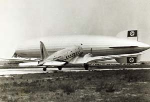 Hindenburg con DC-3 (SDASM)