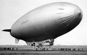 M_class_blimp