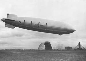 USS_Macon_at_Moffett_Field